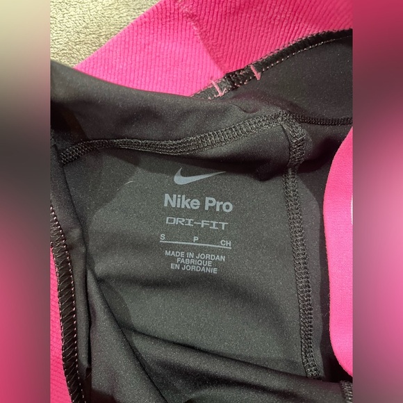 Nike Pro Black Leggings with Pink Waistband - Picture 4 of 6